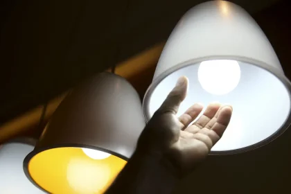 Bandeira verde volta em outubro e conta de luz fica sem cobrança adicional