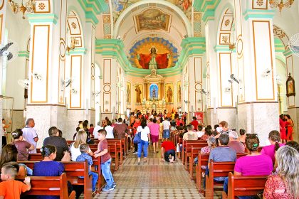 Imagem central do altar da Basílica