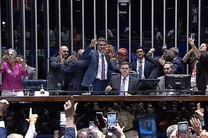 Senado escala 6x1
